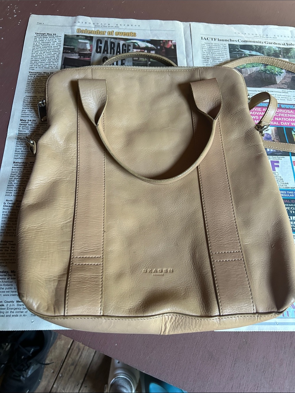 Skagen Camel Leather Crossbody Danish Scandinavian Classic Structured Handbag